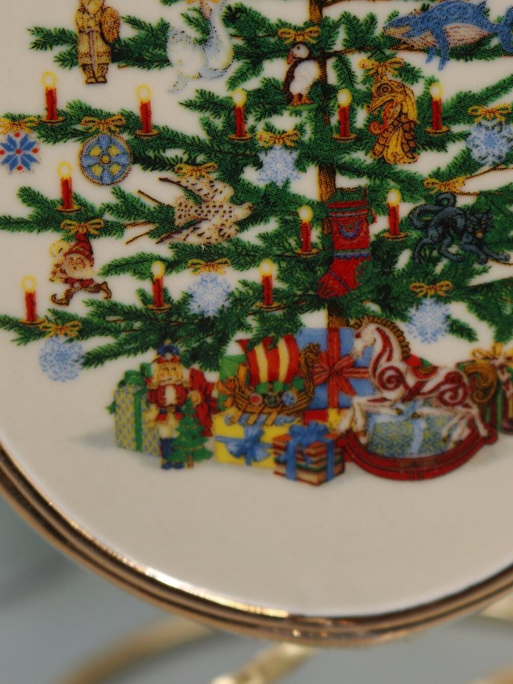 Lenox Christmas Ornament. Christmas Trees Around the World. Iceland 2020 - Picture 4 of 8